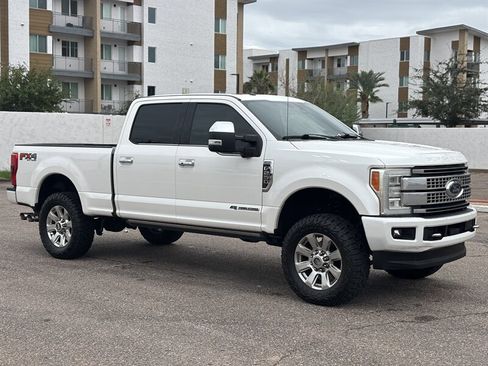 Used 2017 Ford F250 Platinum w/ Platinum Ultimate Package AWD/4WD image 2