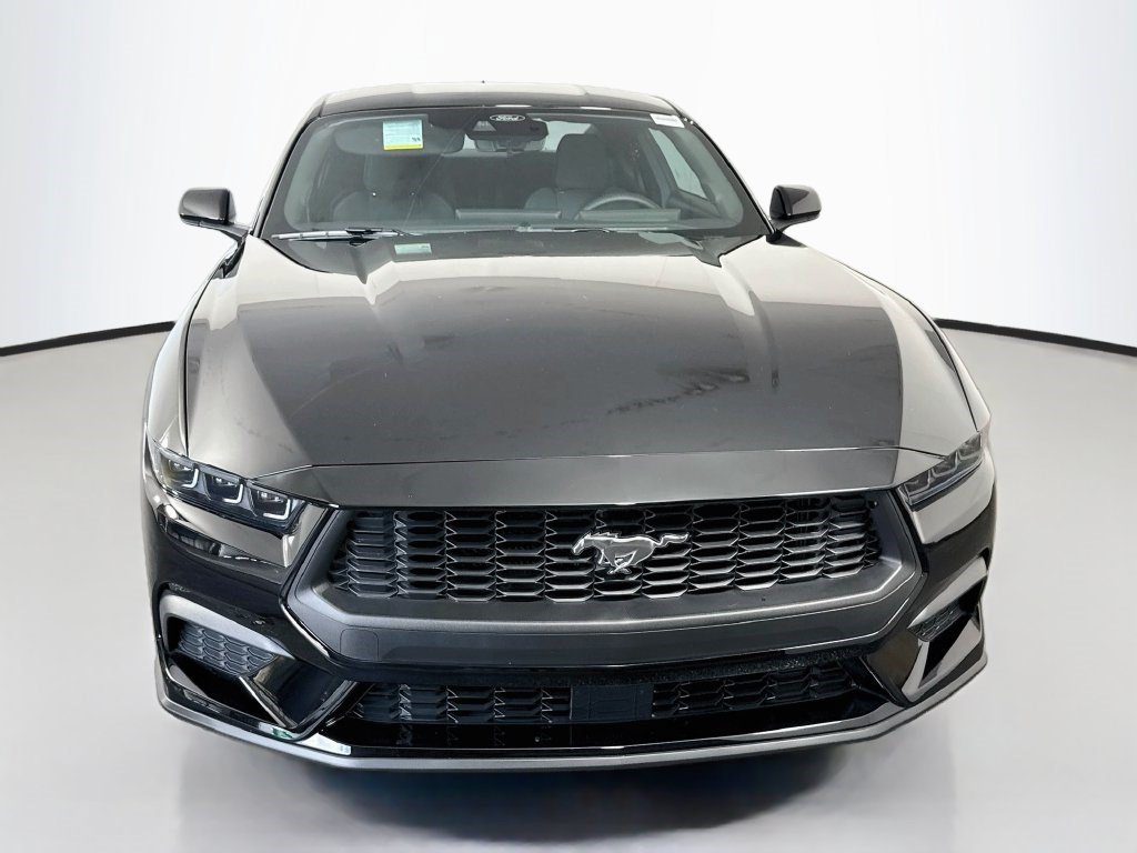 Used 2026 Ford Mustang Coupe RWD image 2