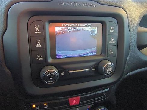 Used 2015 Jeep Renegade Limited image 13