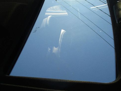 Used 2017 BMW 530i xDrive image 13