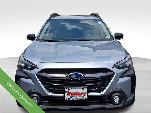 Used 2025 Subaru Outback Premium AWD/4WD image 2