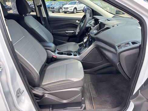 Used 2014 Ford Escape SE w/ Equipment Group 201A FWD image 23