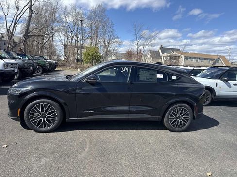 New 2026 Ford Mustang Mach-E Premium image 31