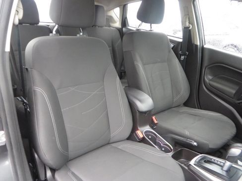 Used 2016 Ford Fiesta SE image 39