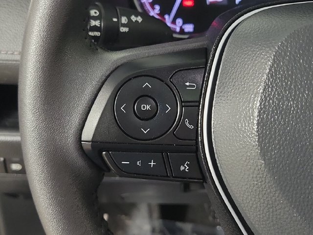 Used 2023 Toyota RAV4 XLE Premium AWD/4WD image 25