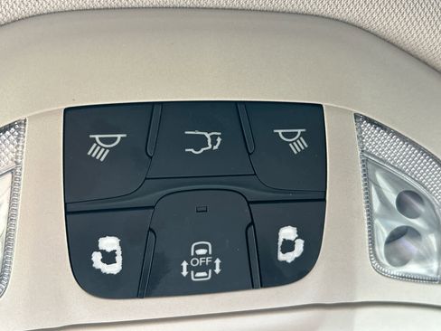 Used 2022 Chrysler Pacifica Limited image 58