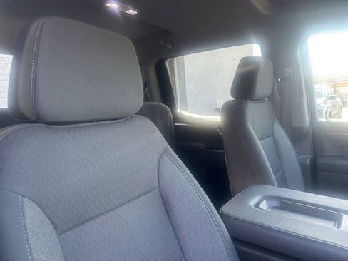 Used 2023 Chevrolet Silverado 1500 LT image 11