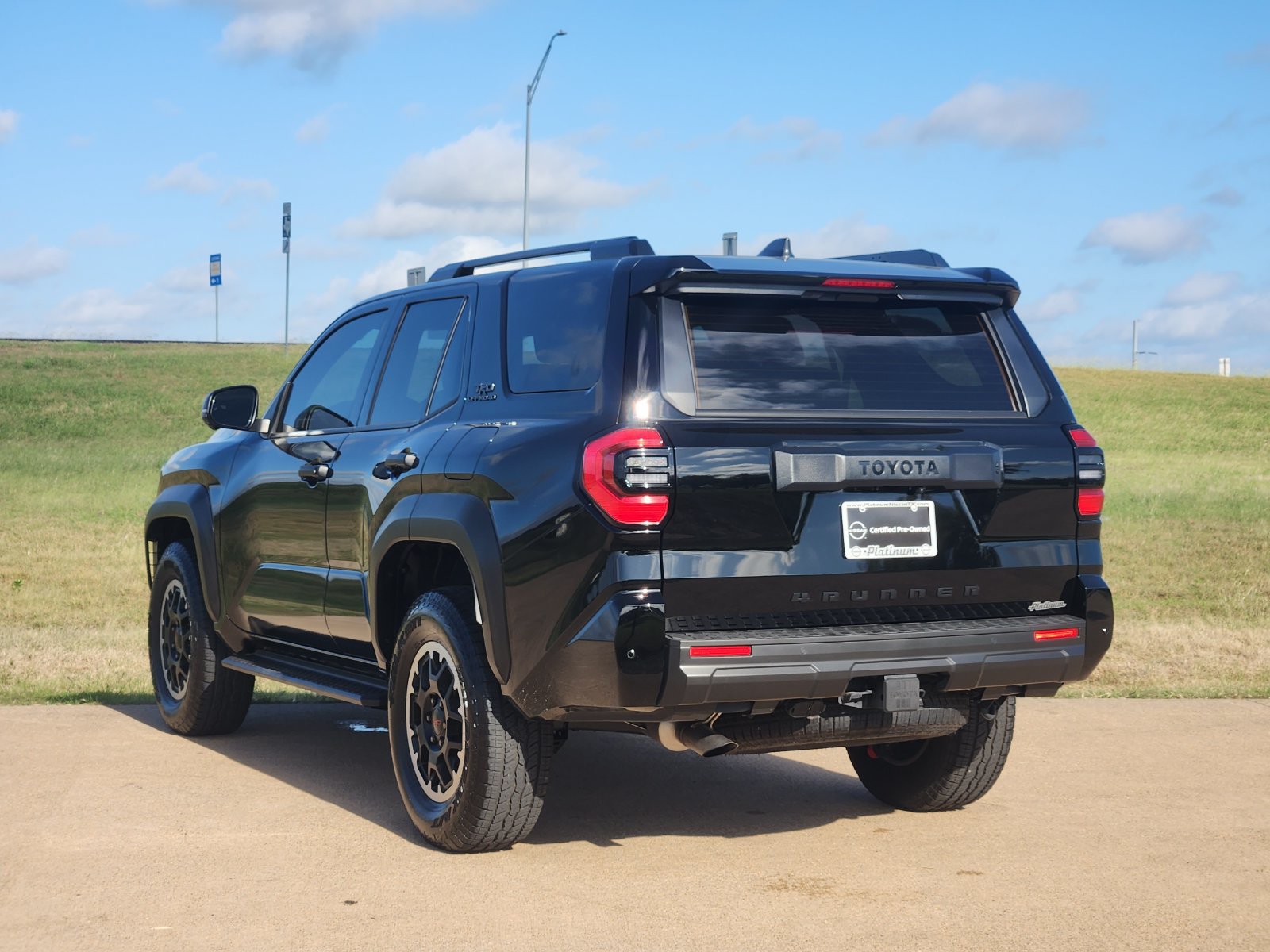Used 2026 Toyota 4Runner TRD Off-Road Premium AWD/4WD image 5