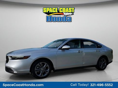 Used 2023 Honda Accord EX image 4