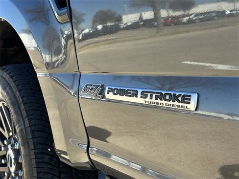 Used 2019 Ford F250 Lariat w/ Lariat Ultimate Package image 10