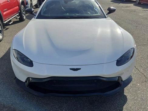 Used 2020 Aston Martin V8 Vantage Coupe image 4