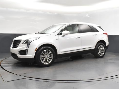 Used 2018 Cadillac XT5 Luxury image 1