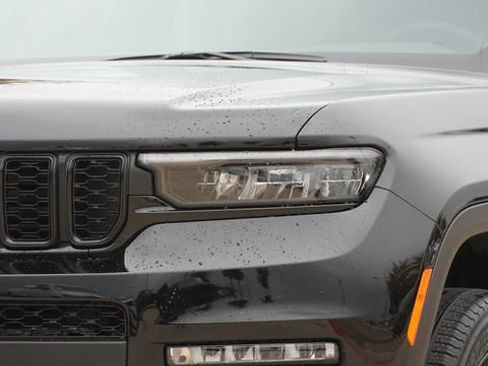 New 2025 Jeep Grand Cherokee L Limited w/ Black Appearance Package image 4
