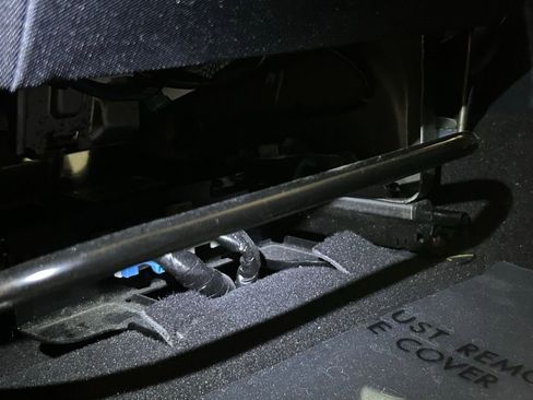 Used 2008 Nissan Sentra SE-R w/ Sunroof Pkg FWD image 43