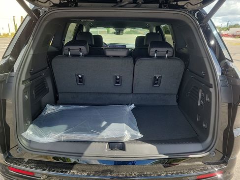 New 2026 Buick Enclave Sport Touring w/ Power Package FWD image 12