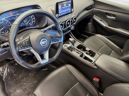 Used 2023 Nissan Sentra SR w/ SR Premium Package FWD image 7