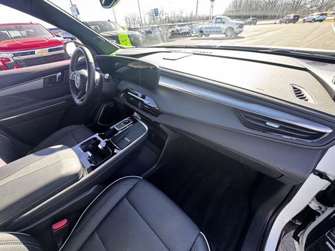 Used 2025 Buick Enclave Preferred image 12