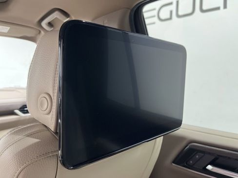 New 2026 GMC Yukon Denali w/ Denali Reserve Package AWD/4WD image 7