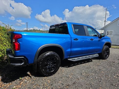 Used 2022 Chevrolet Silverado 1500 ZR2 w/ Technology Package AWD/4WD image 2
