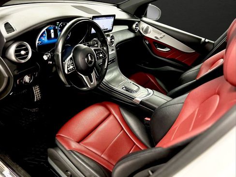 Used 2020 Mercedes-Benz GLC 300 4MATIC w/ AMG Line image 10