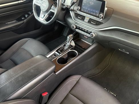 Used 2021 Nissan Altima 2.5 SV w/ SV Premium Package FWD image 19