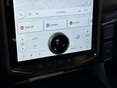 Used 2022 Ford F150 Lightning Lariat image 15