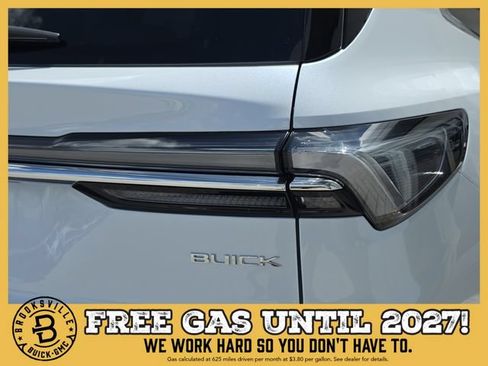 New 2027 Buick Enclave Avenir w/ LPO, Floor Liner Package FWD image 8