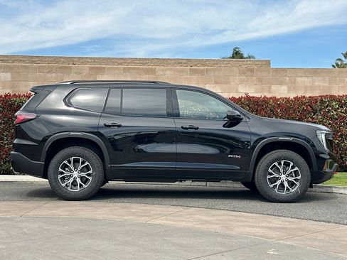 New 2026 GMC Acadia AT4 AWD/4WD image 3