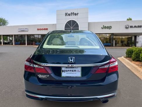 Used 2016 Honda Accord EX-L image 5