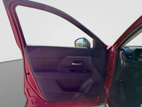 New 2026 Nissan Kicks SR w/ Cold Weather Package FWD image 18