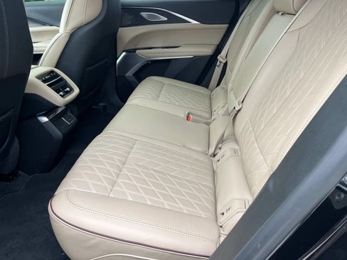 Certified 2024 Cadillac Lyriq Luxury w/ Nappa Leather Package AWD/4WD image 21