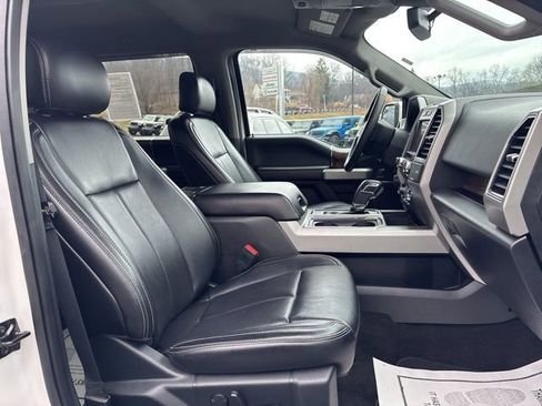 Used 2019 Ford F150 Lariat w/ Trailer Tow Package image 21