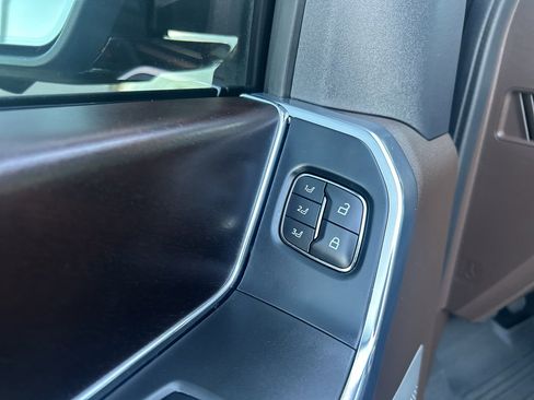 Used 2025 Ford F150 King Ranch w/ FX4 Off-Road Package image 23