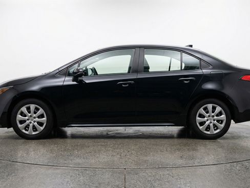 Used 2025 Toyota Corolla LE FWD image 5