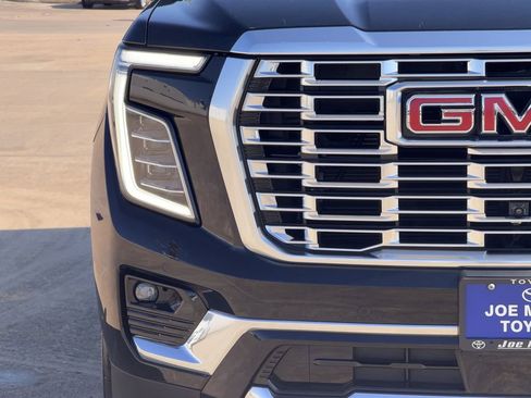 Used 2025 GMC Yukon Denali AWD/4WD image 5