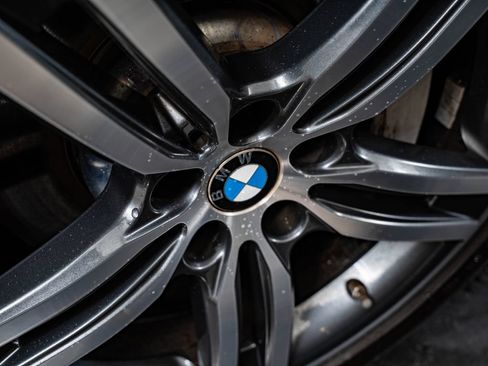 Used 2022 BMW 530i xDrive w/ Convenience Package AWD/4WD image 8