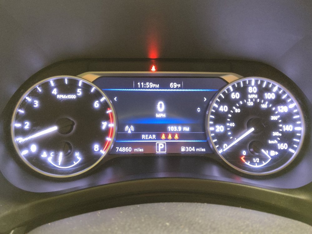 Used 2024 Nissan Sentra SV FWD image 23