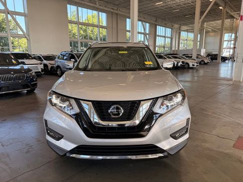 Used 2019 Nissan Rogue SL w/ Premium Package AWD/4WD image 8