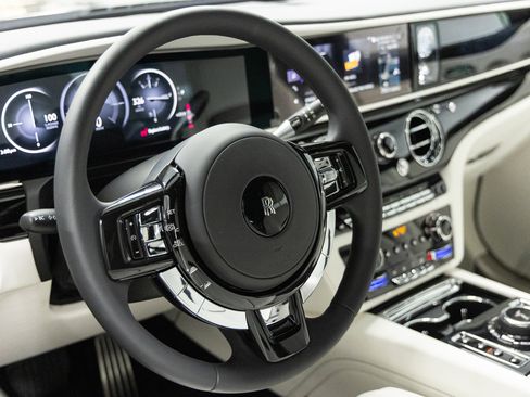 Used 2025 Rolls-Royce Ghost image 53