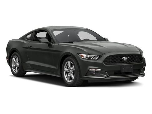 Used 2017 Ford Mustang Coupe RWD image 6