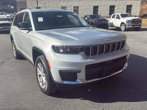 Used 2022 Jeep Grand Cherokee L Limited image 1