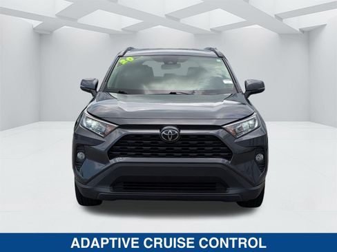 Used 2020 Toyota RAV4 XLE AWD/4WD image 9