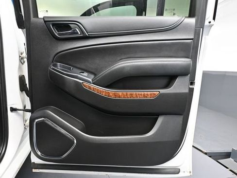 Used 2019 Chevrolet Suburban Premier w/ Premier Plus Edition AWD/4WD image 52
