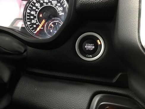 Used 2024 RAM 1500 Laramie image 40