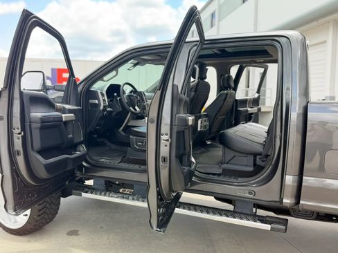 Used 2017 Ford F250 Lariat w/ Lariat Ultimate Package AWD/4WD image 25