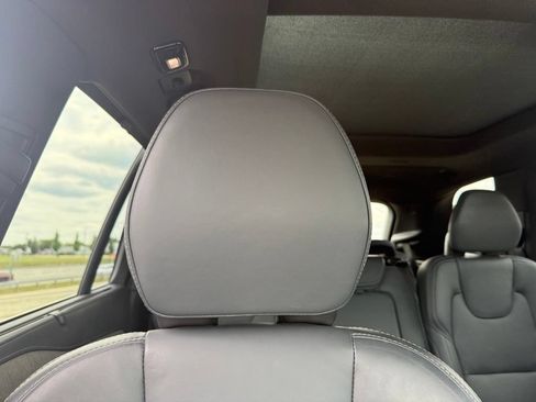 Used 2023 Volvo XC90 B6 Ultimate AWD/4WD image 32