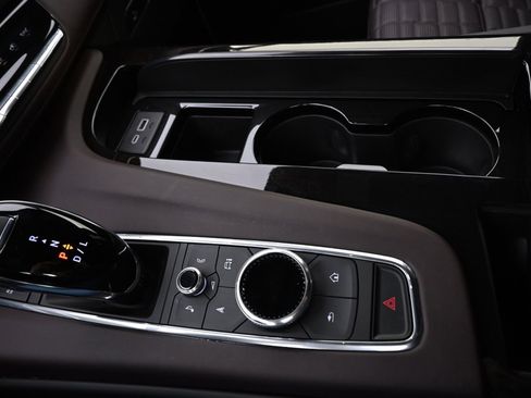 Certified 2024 Cadillac Escalade Sport Platinum w/ LPO, ONYX Package image 34