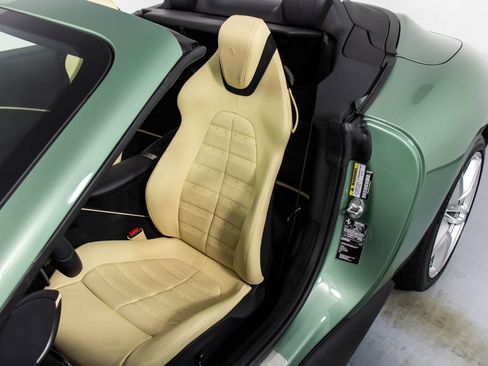 Certified 2024 Ferrari Roma Spider RWD image 44