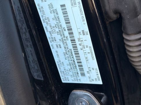 Used 2021 Ford Escape SE FWD image 9