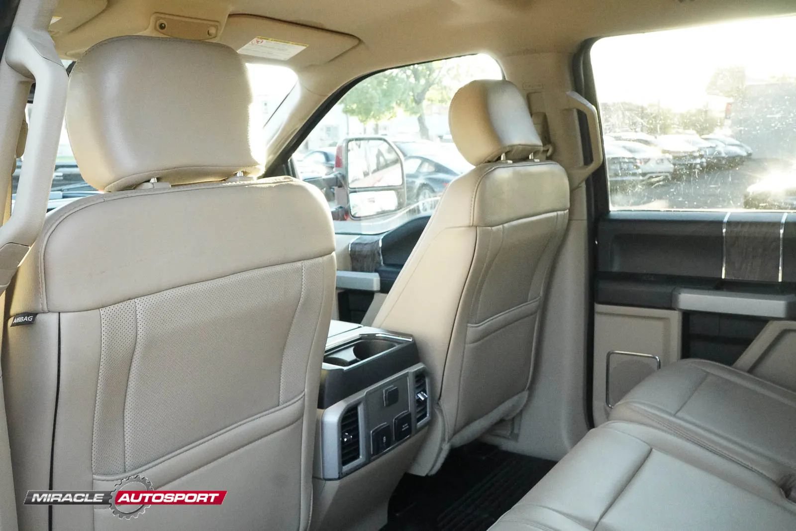 Used 2019 Ford F250 Lariat w/ Lariat Value Package AWD/4WD image 28